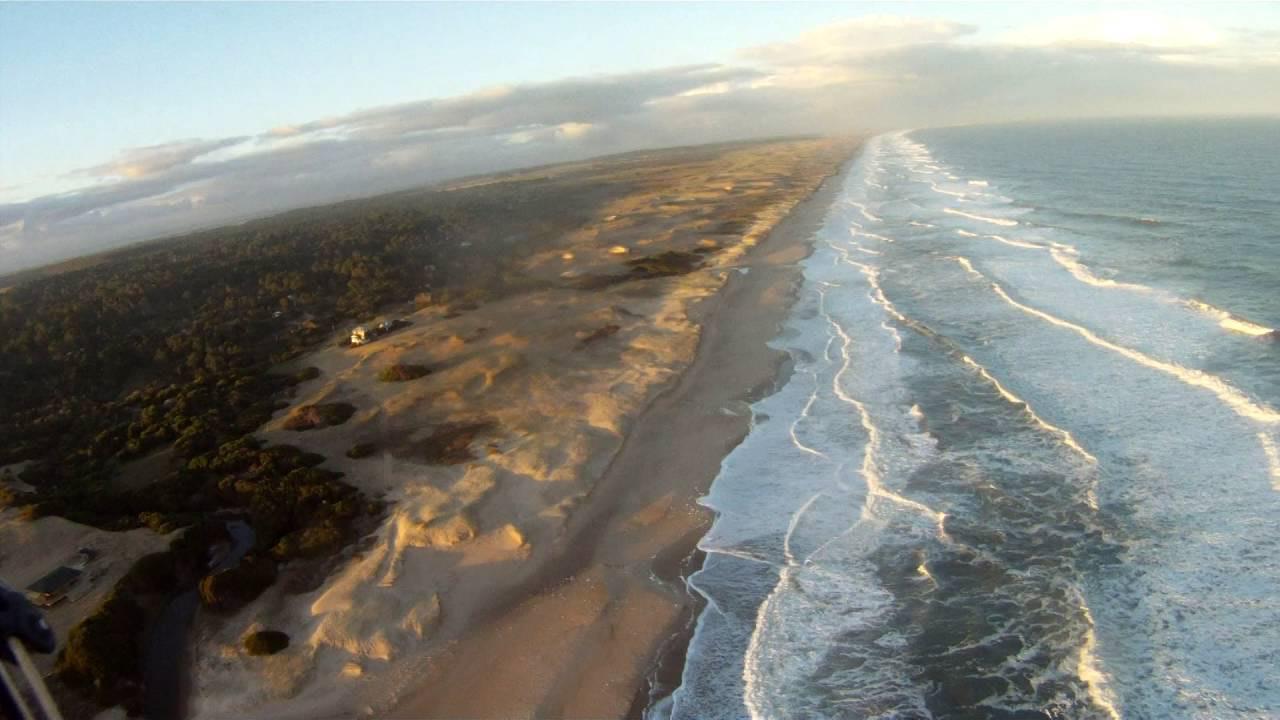 Un campo inmenso frente al mar